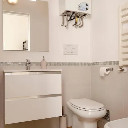 Apulialux Penthouse & Garden Con Spa In Centro *